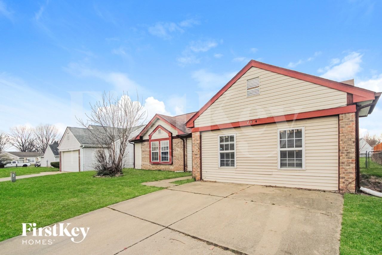 2814 Boyd Ln - Photo 2 of 19