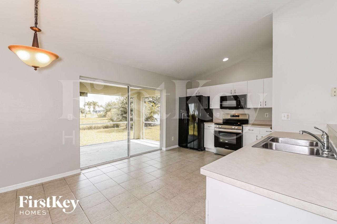 2513 Sw 31st St - Photo 6 of 16