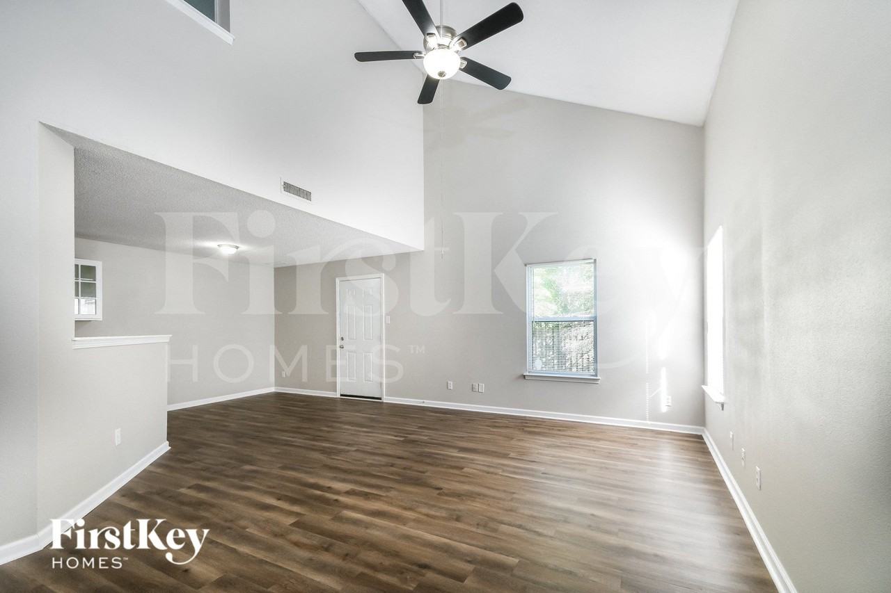 16700 Aulton Dr - Photo 4 of 15