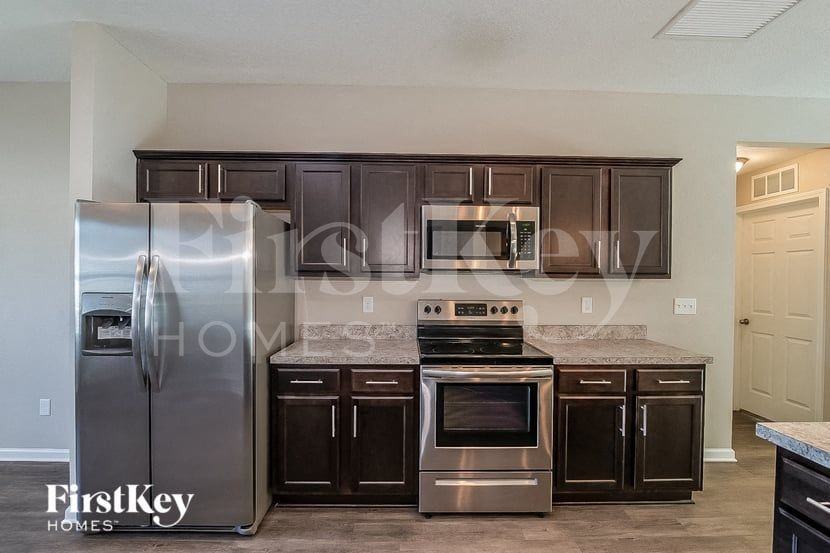 1366 Sarahs Landing Dr - Photo 7 of 15