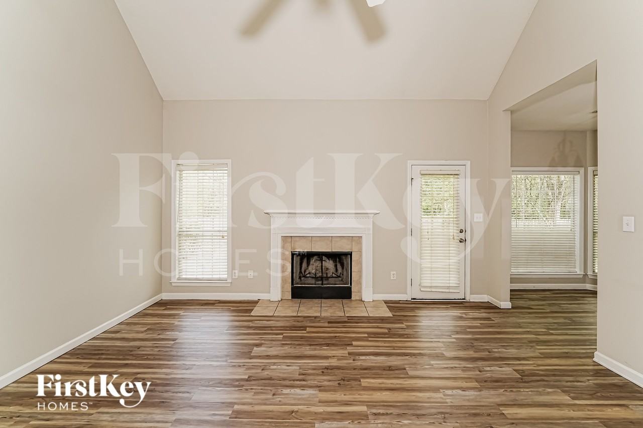 1011 Alden Glen Dr - Photo 3 of 19