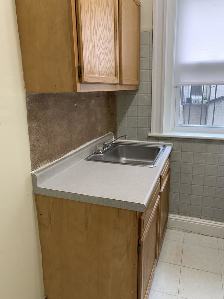 Woodstock Ave. & Kelton St. #12 - Photo 5 of 12