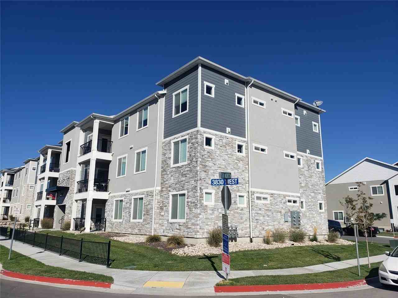 3843 Wn - Photo 3 of 50