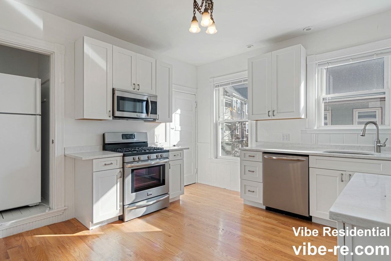 10 Castlerock St #2 - Photo 2 of 22