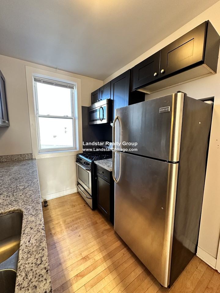 4606 N Kildare Ave #3W - Photo 3 of 13