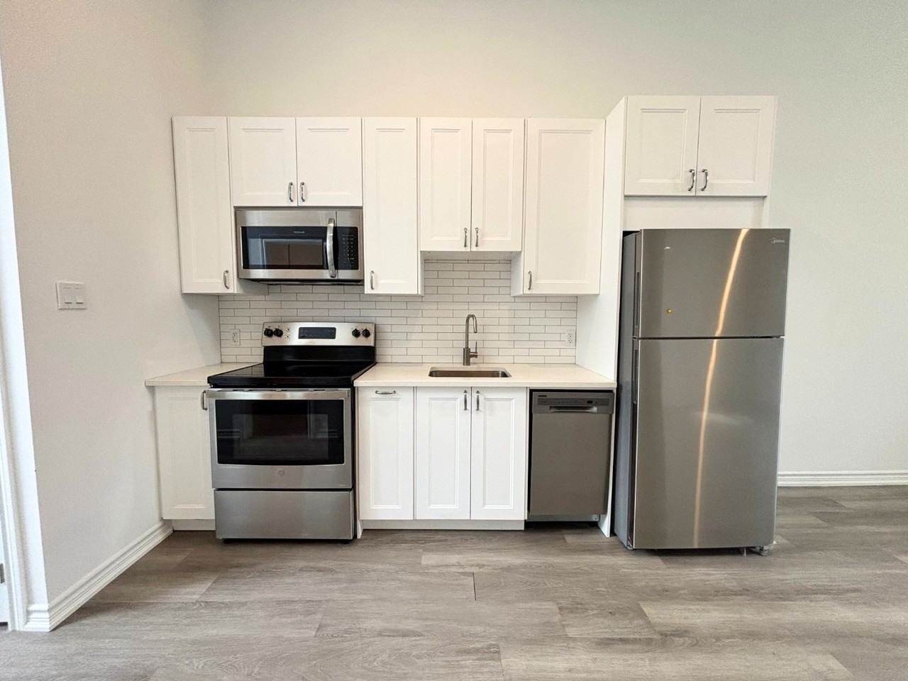 16 West Ave S #117 - Photo 2 of 9