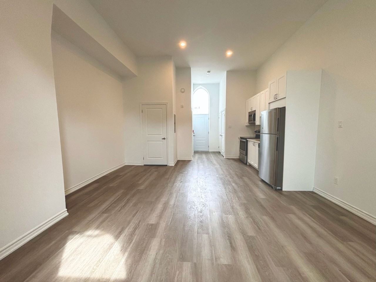 16 West Ave S #117 - Photo 4 of 9