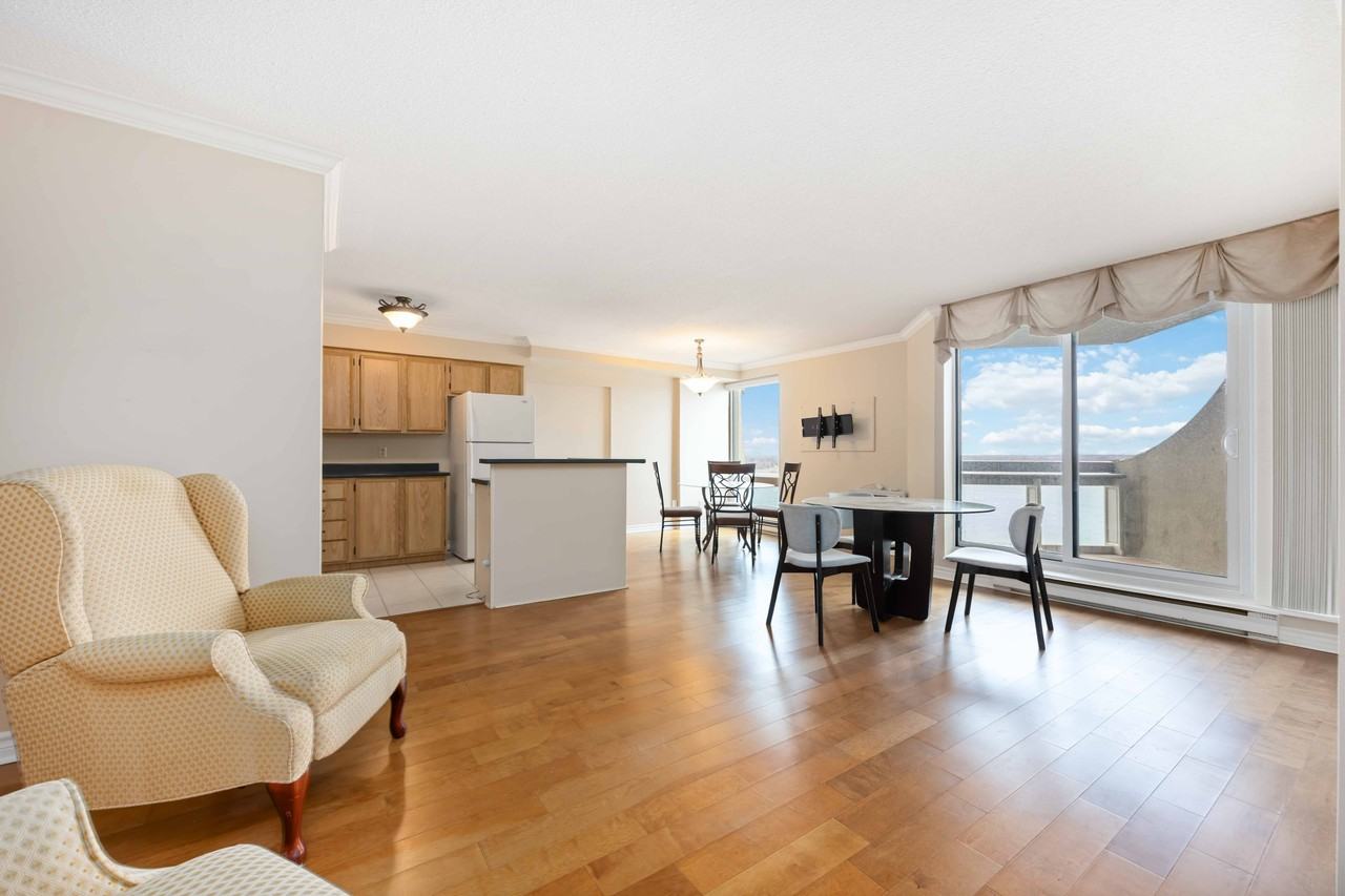 155 Front St N Unit 1306