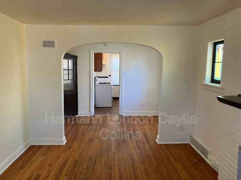 241 Henquin Dr - Photo 6 of 15