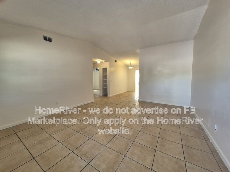 2920 Se Amherst St - Photo 2 of 11