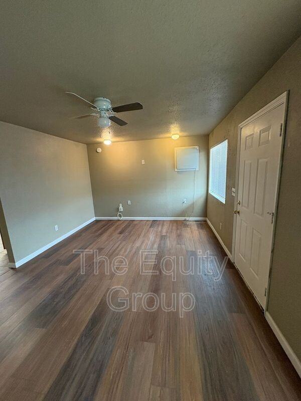 1819 N 10th Ave - Photo 2 of 13