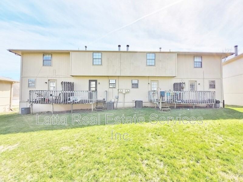 240 Nw Waterwheel Ct - Photo 2 of 12