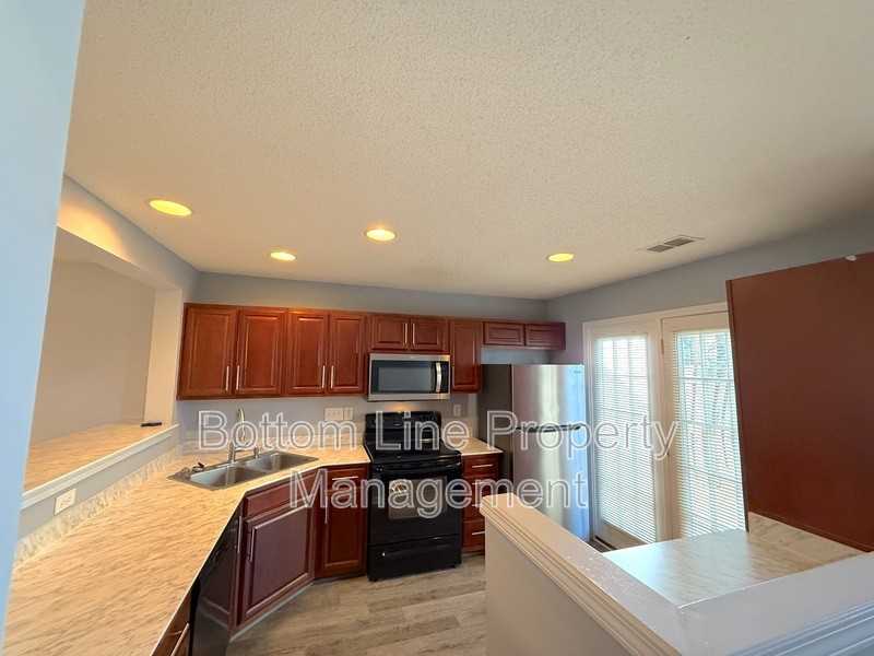 9932 Birch Knoll Ct - Photo 6 of 21