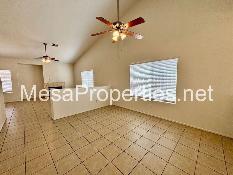 13593 Hemingway Dr - Photo 4 of 30