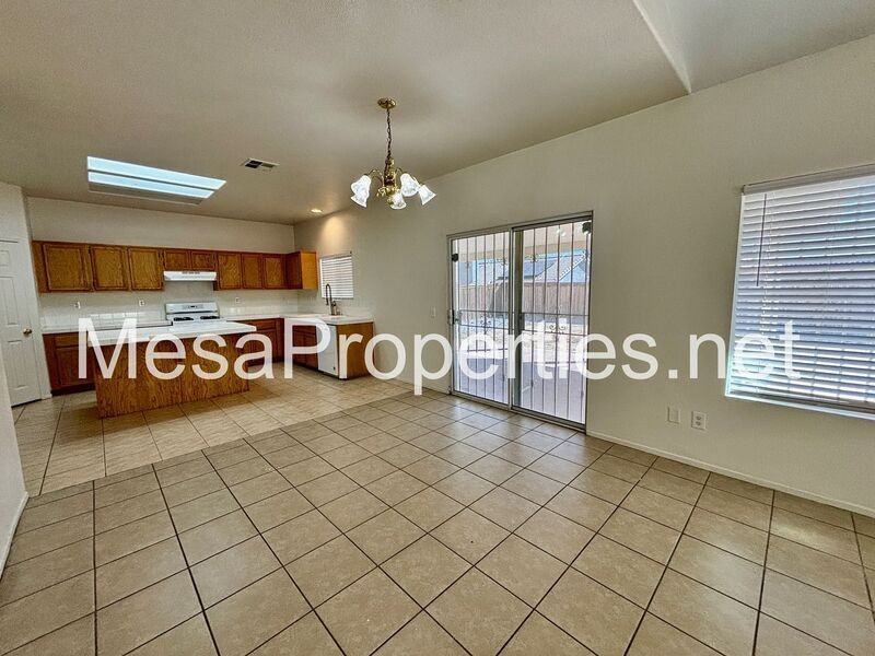 13593 Hemingway Dr - Photo 7 of 30