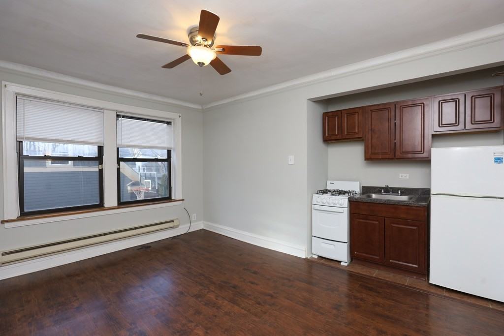 4546 N Damen Ave #215 - Photo 4 of 17