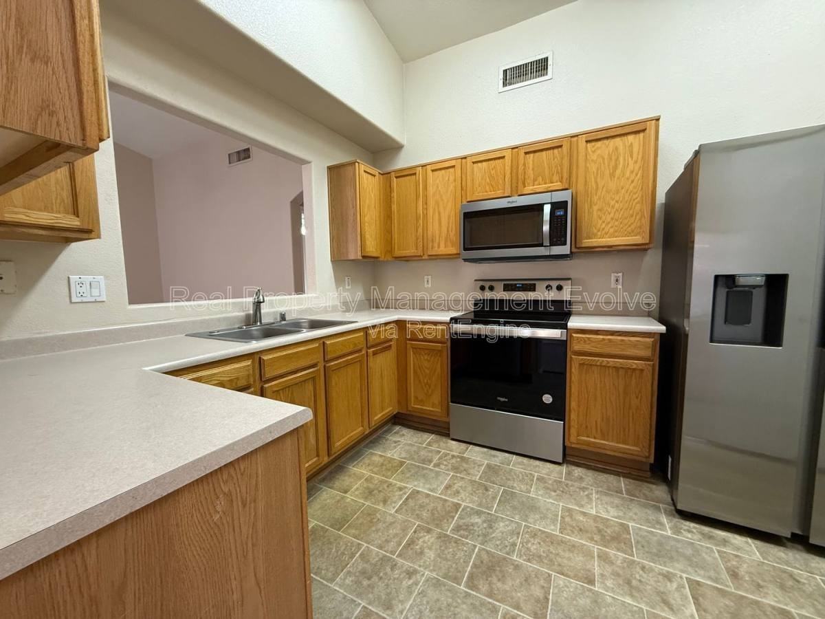 3454 E Juanita Ave - Photo 3 of 10