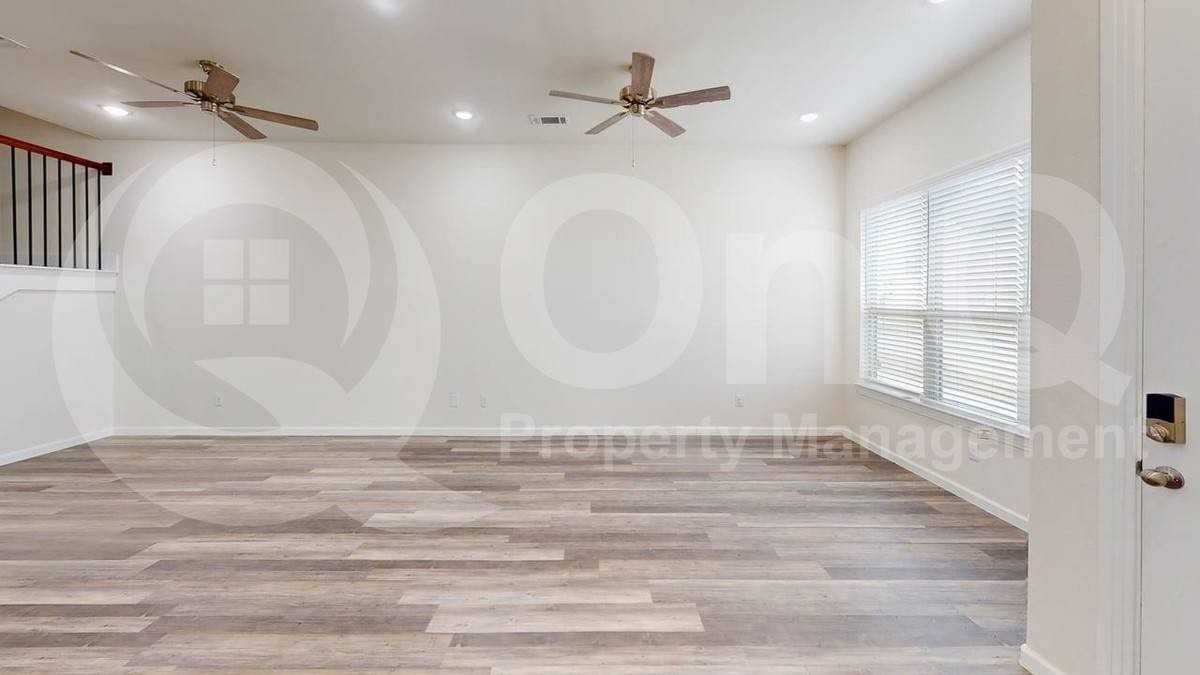16124 Doe Lake Dr - Photo 6 of 10