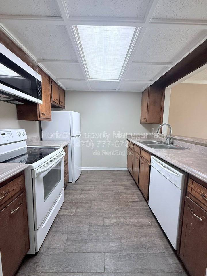 3730 Old Flowery Branch Rd #G - Photo 3 of 9