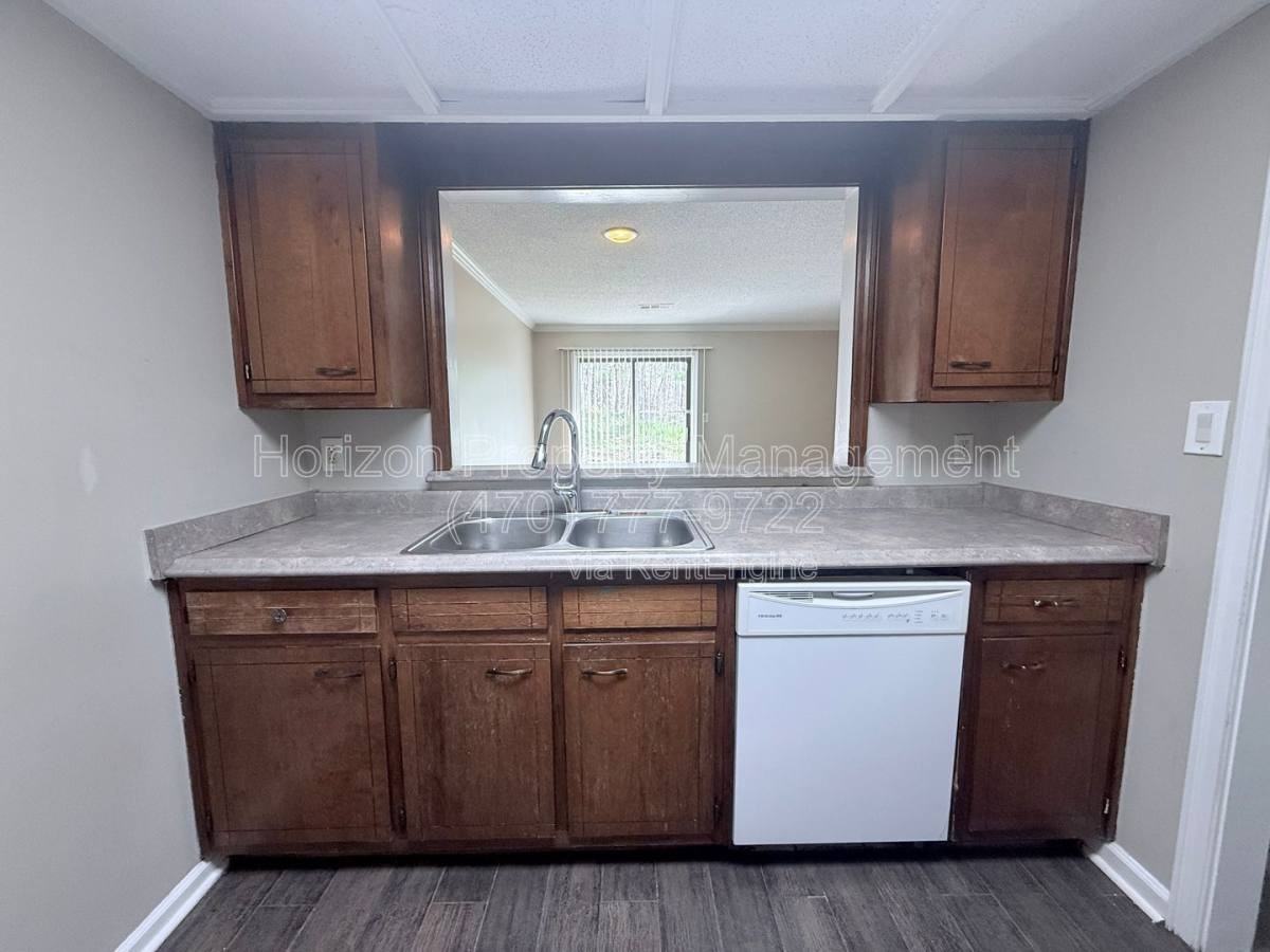 3730 Old Flowery Branch Rd #G - Photo 5 of 9