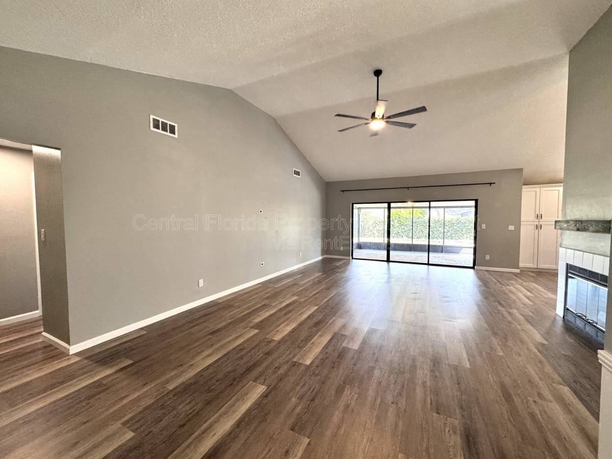 3847 Biscayne Dr - Photo 3 of 8