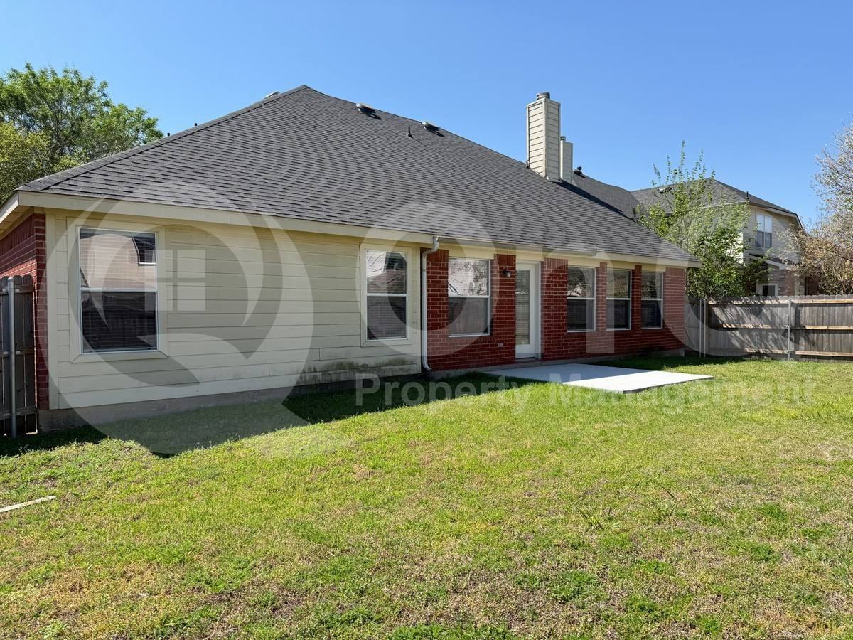 Winding Creek Ct - Photo 5 of 10