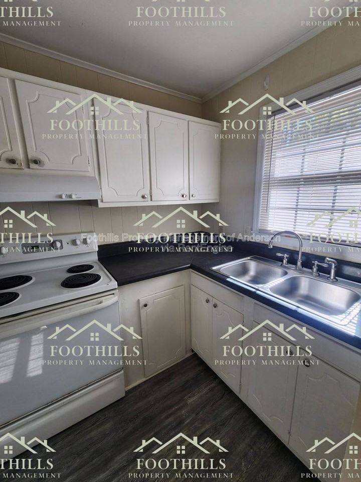 203 Guthrie Rd #A - Photo 3 of 9