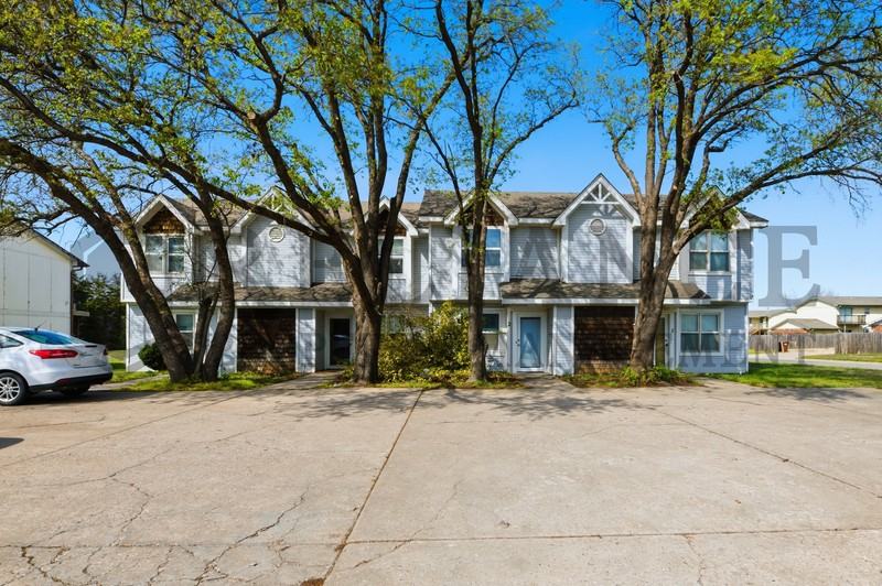 7302 W Douglas Ave - Photo 2 of 25