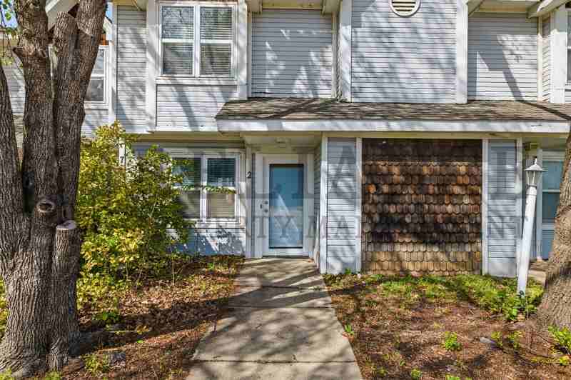 7302 W Douglas Ave - Photo 4 of 25