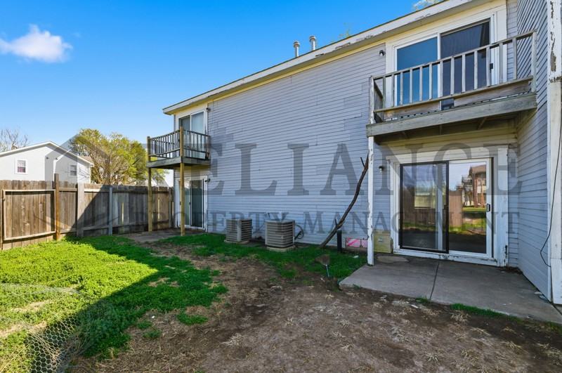 7302 W Douglas Ave - Photo 6 of 25