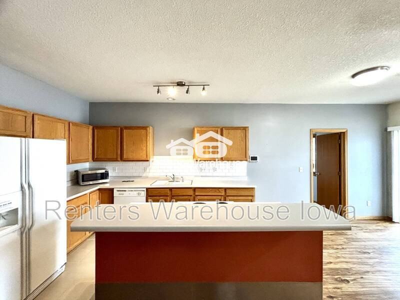 950 67th St #410 - Photo 6 of 20