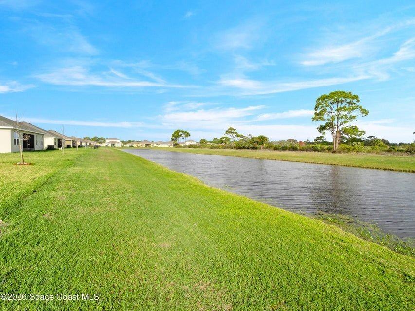 5072 Alabaster Dr - Photo 4 of 46