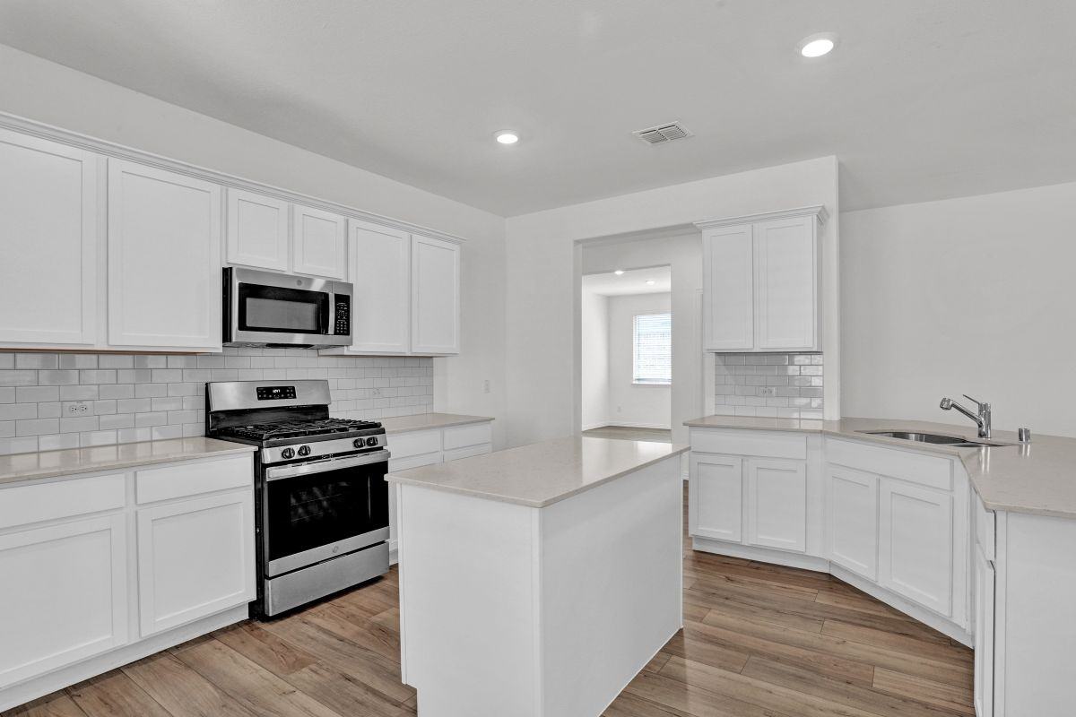 1204 Sequoia Ln - Photo 2 of 29