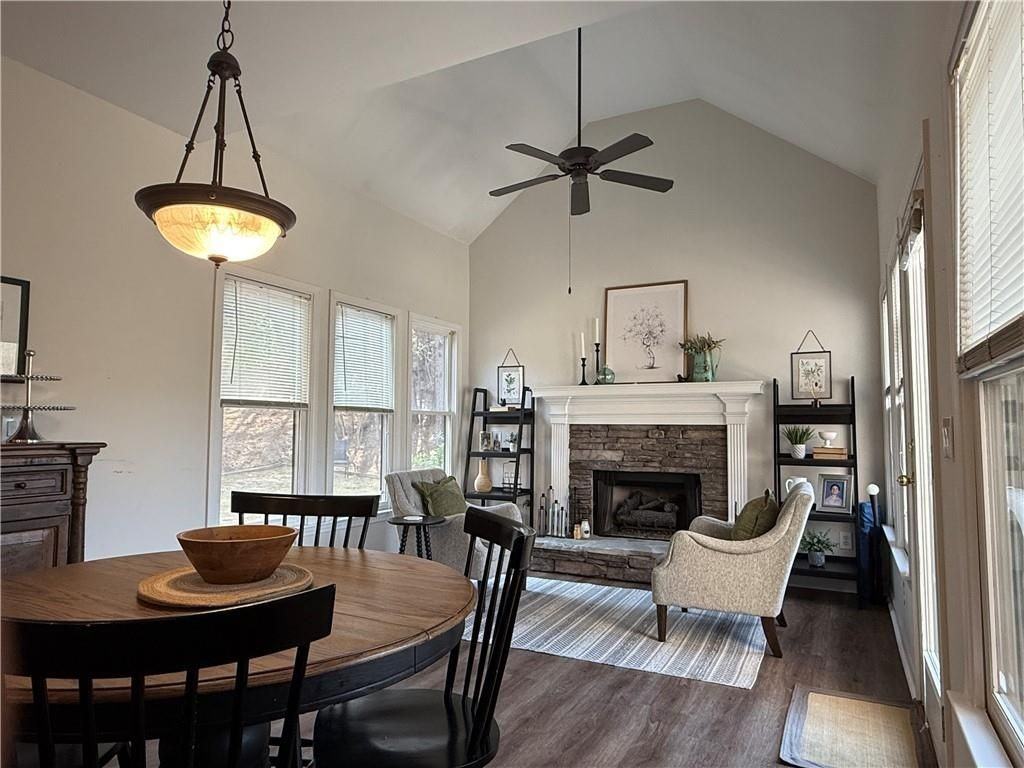 304 Maple Grove Ct - Photo 7 of 21