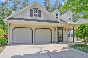 featured image of 328 White Oak Way