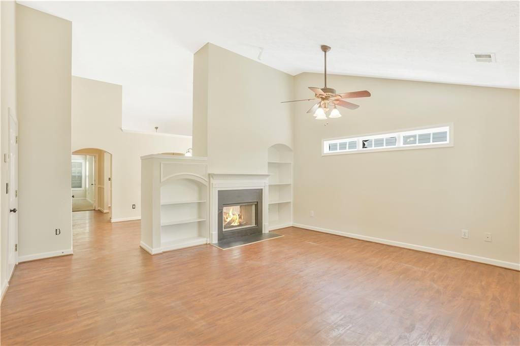 328 White Oak Way - Photo 3 of 35