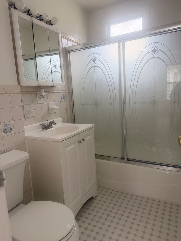 833 William St - Photo 2 of 7