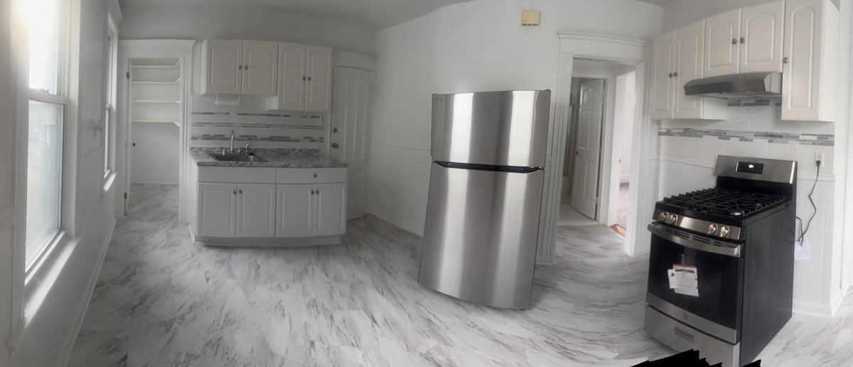 833 William St - Photo 4 of 7