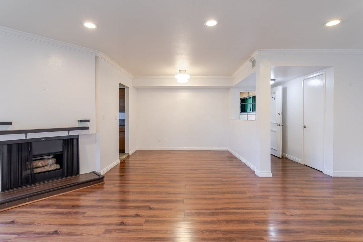 14990 Victory Blvd ##103 - Photo 5 of 28