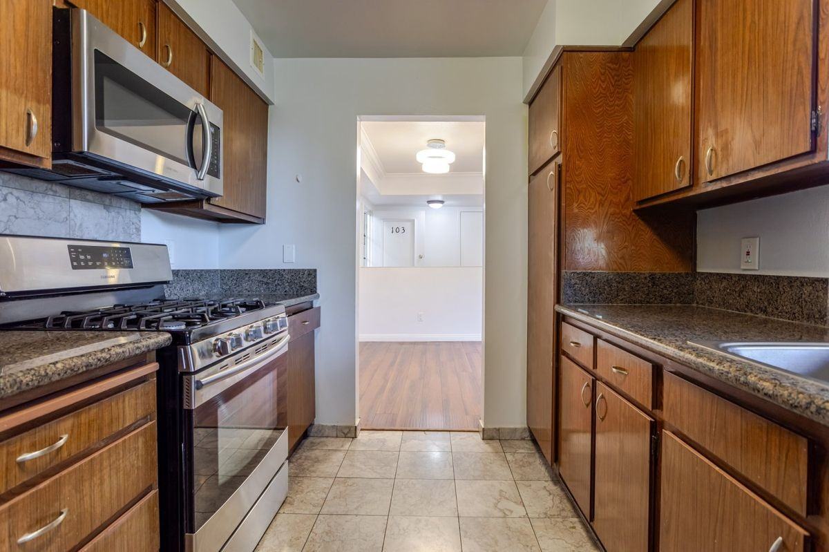 14990 Victory Blvd ##103 - Photo 6 of 28