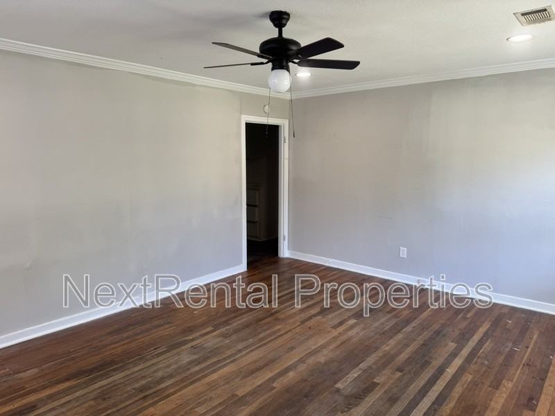 535 Robinhood Rd - Photo 2 of 16