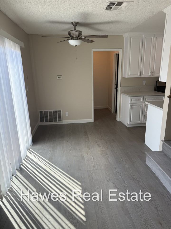 9338 Ramona Ave - Photo 5 of 21