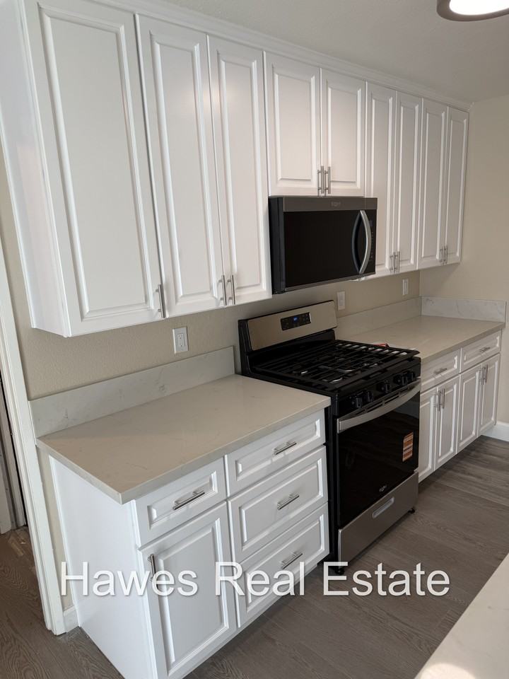 9338 Ramona Ave - Photo 7 of 21