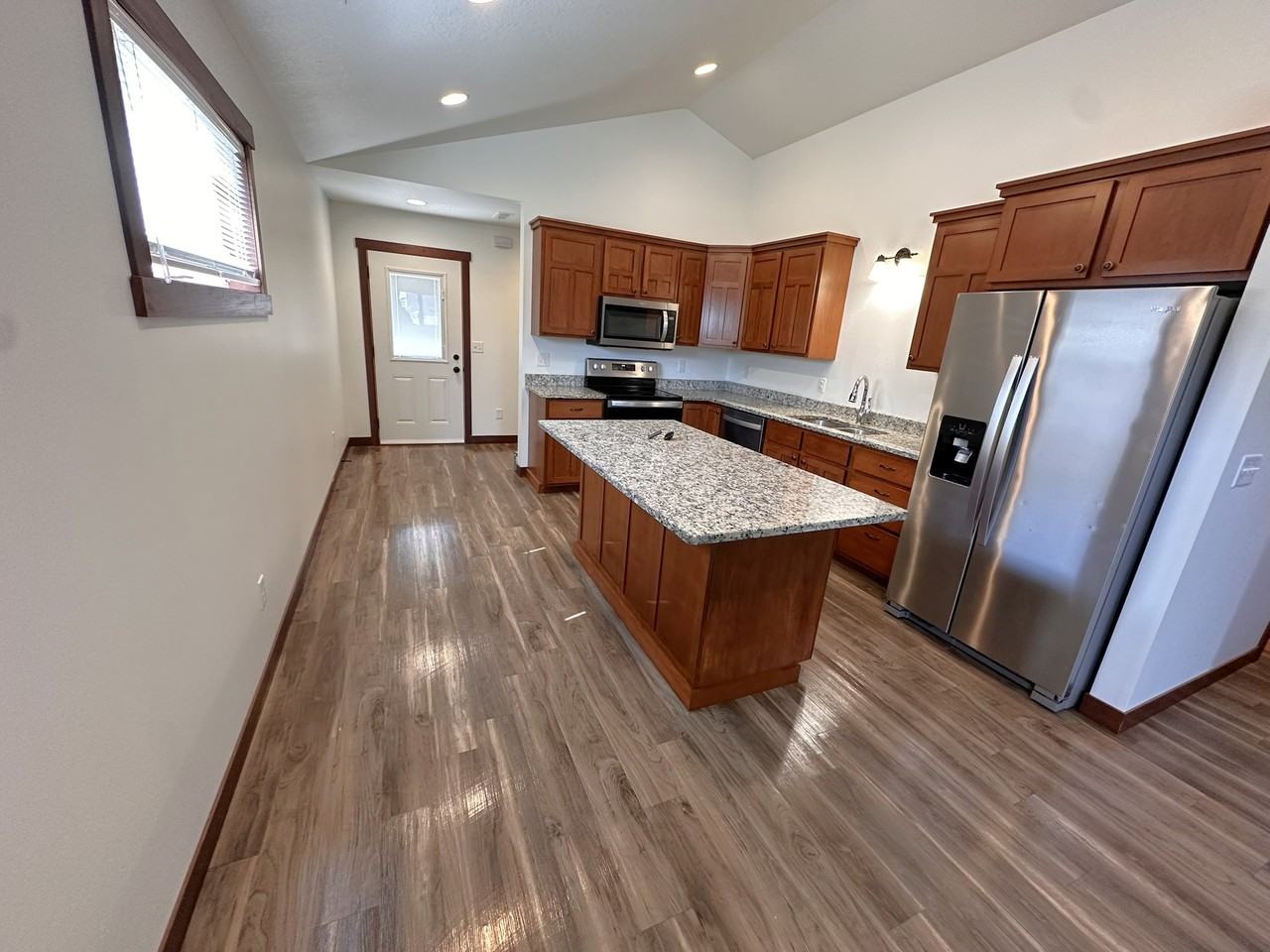 1726 Aspen Ct - Photo 5 of 17