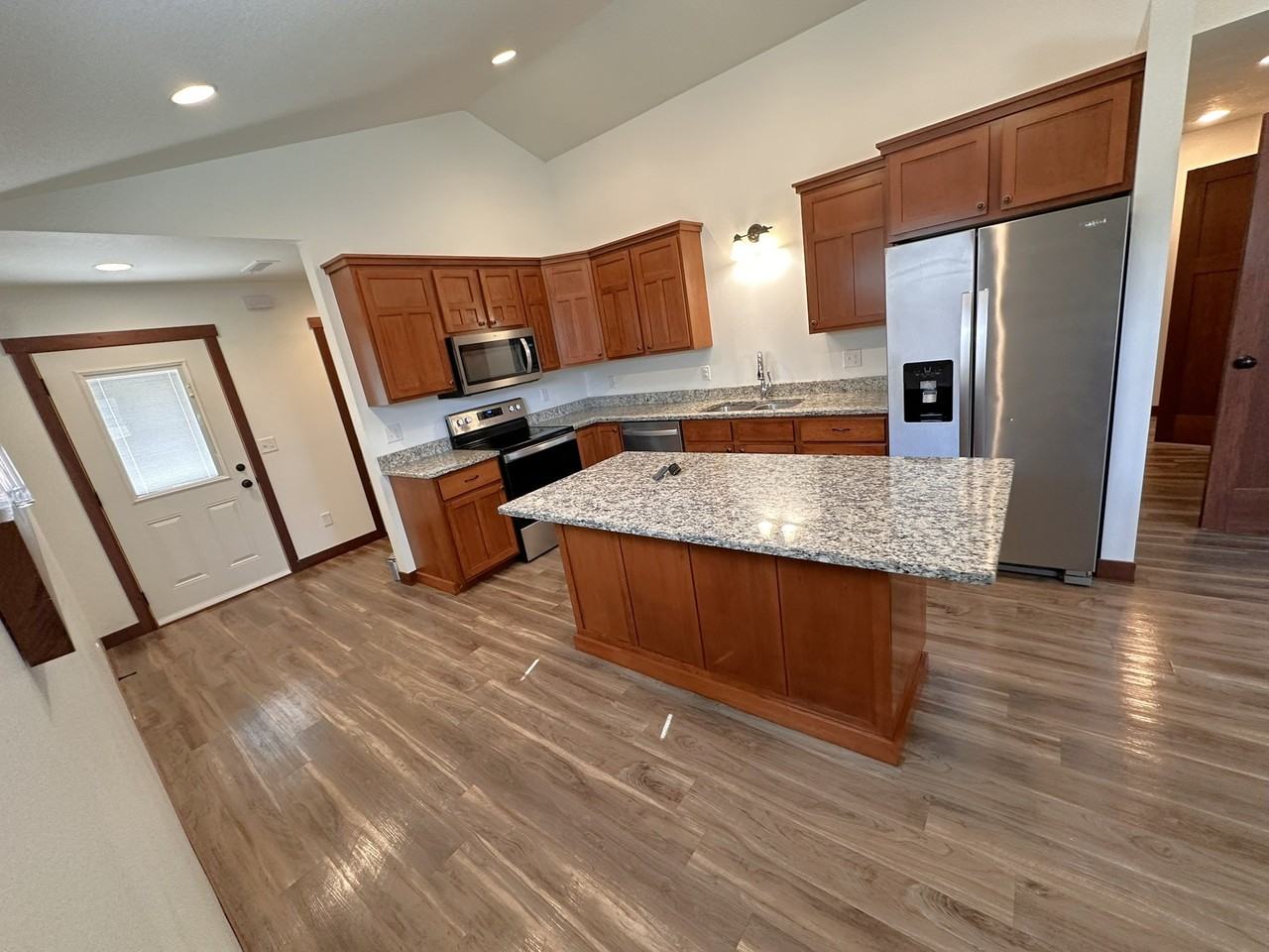 1726 Aspen Ct - Photo 6 of 17