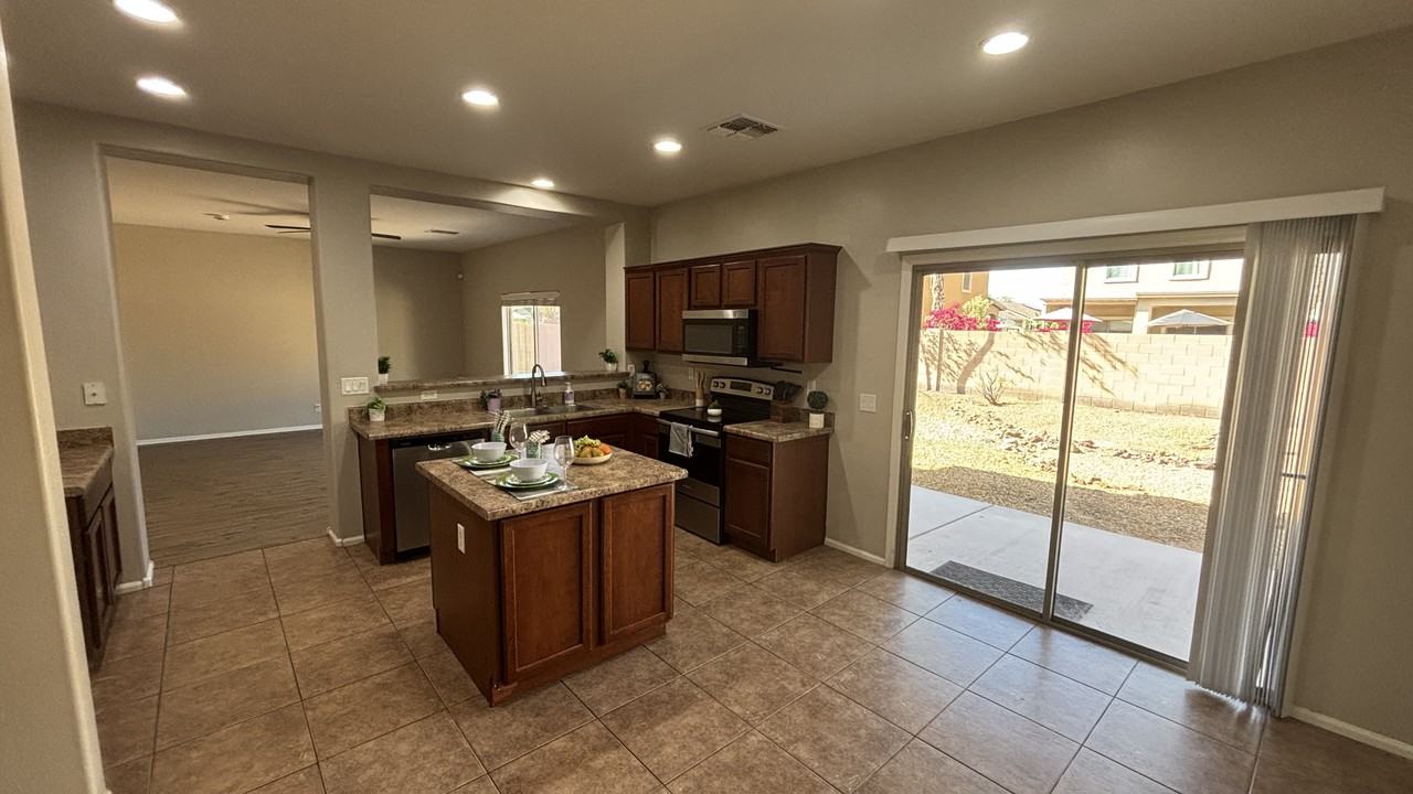 44424 W Knauss Dr - Photo 7 of 28