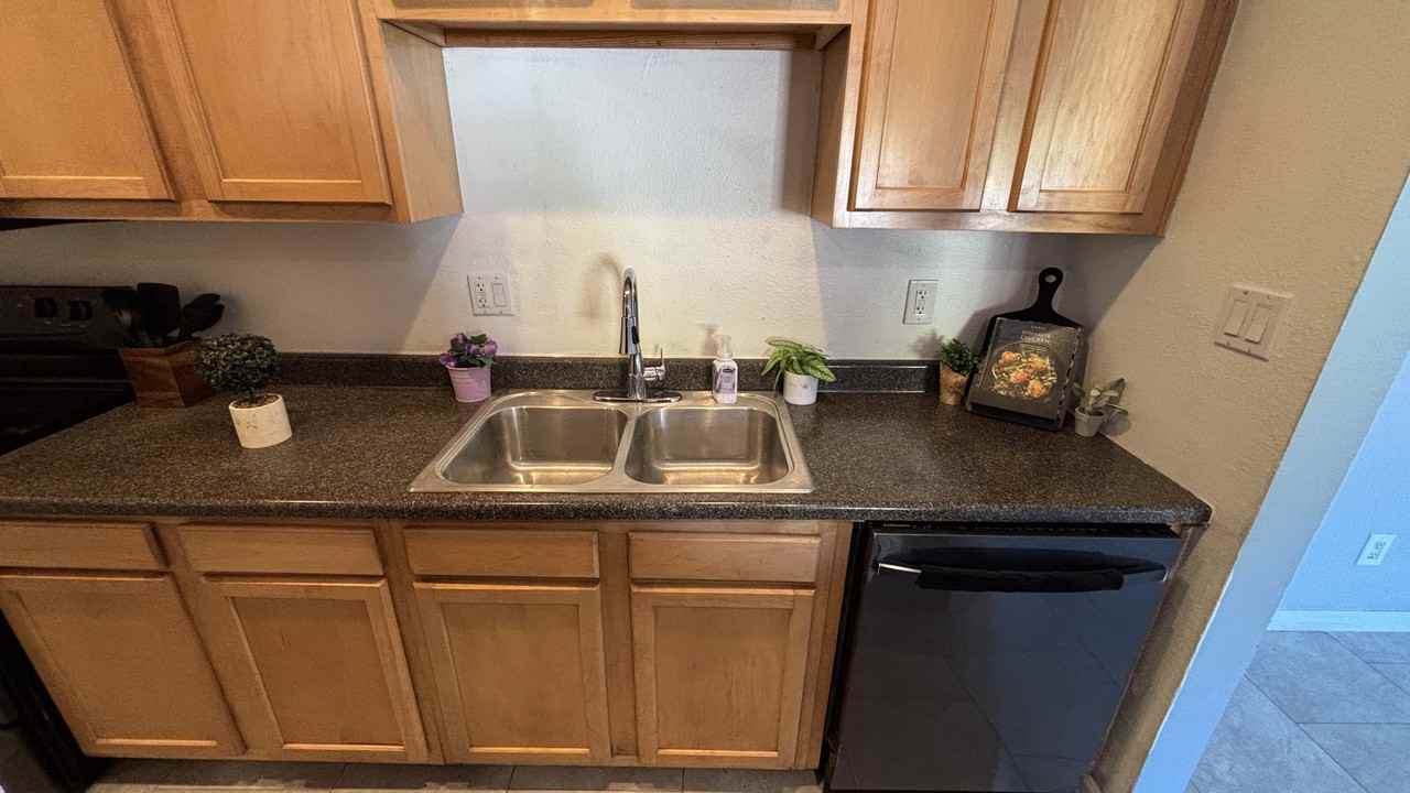 1130 E Butler Dr - Photo 6 of 17