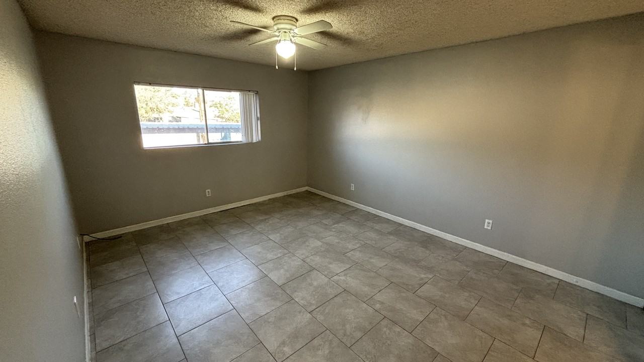 1130 E Butler Dr - Photo 6 of 17