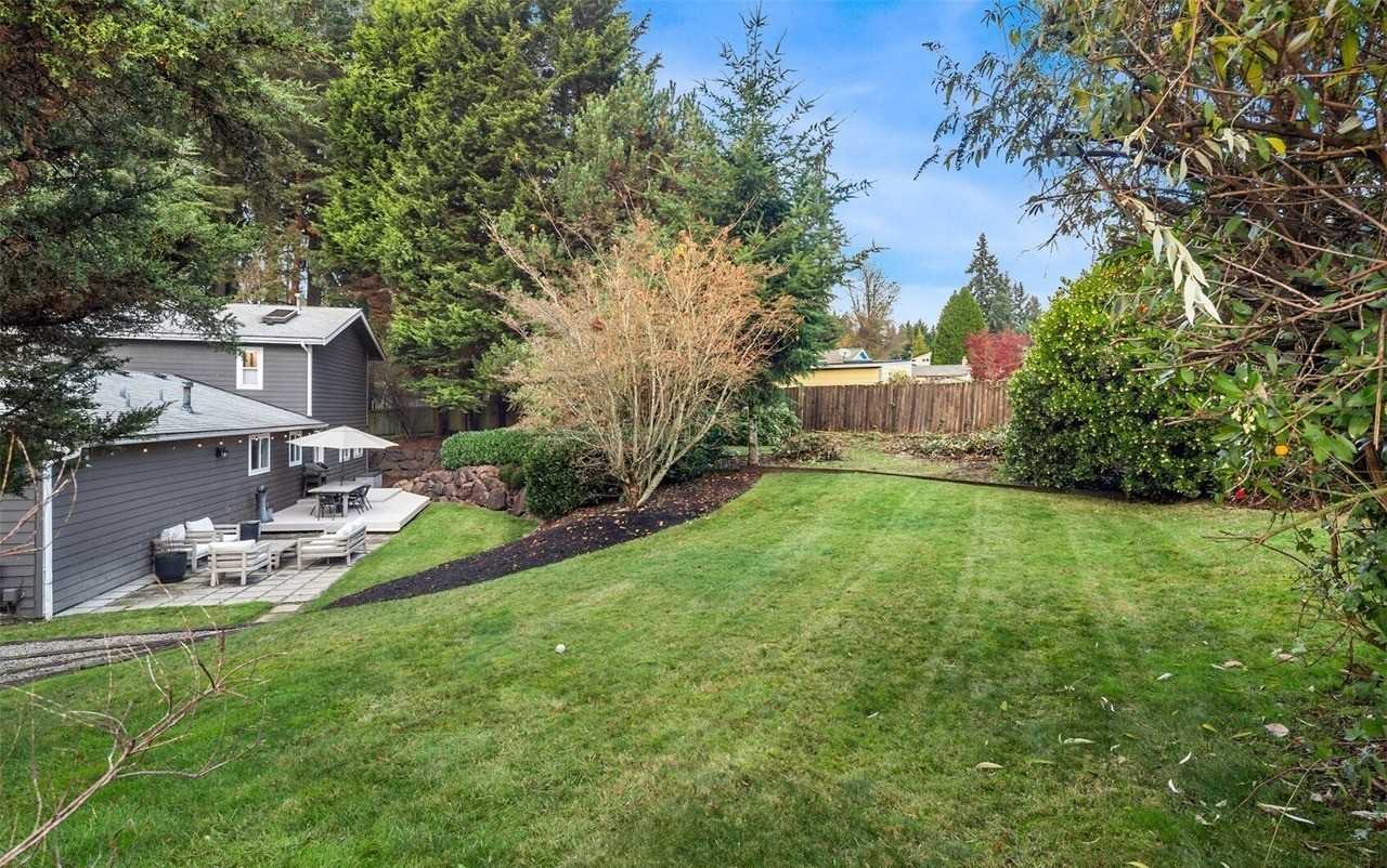 13432 123rd Ave Ne - Photo 2 of 27