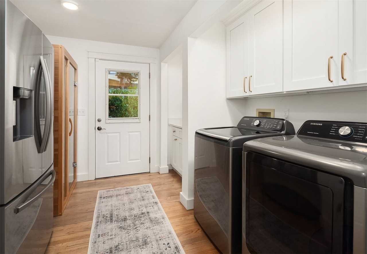 13432 123rd Ave Ne - Photo 3 of 27